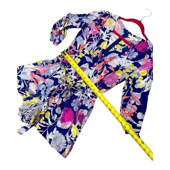 Yumi Kim Blue Floral Silk "Liz" Romper 3/4 Sleeve Silk With Pockets size xS - Picture 12 of 17